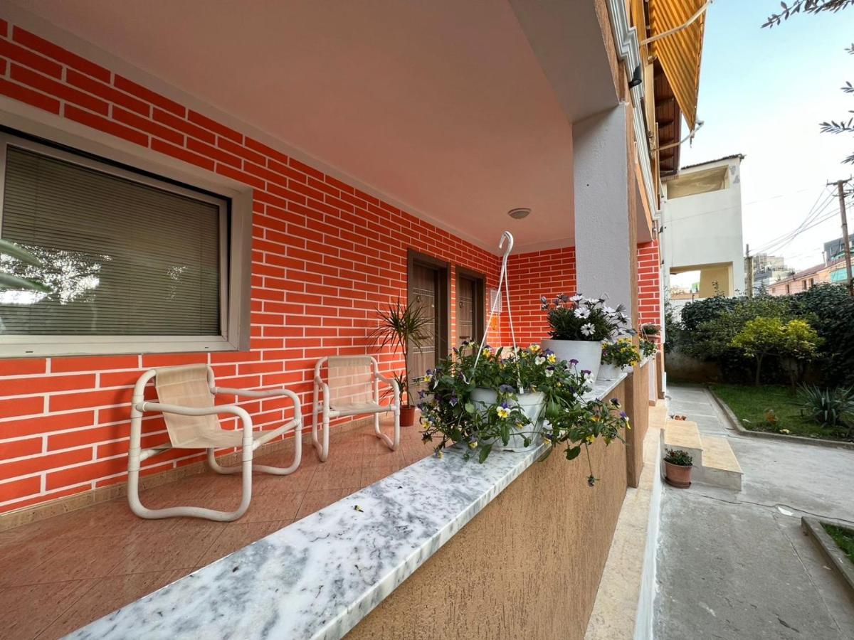 Chestnut Yard Villa Tirana Exterior foto
